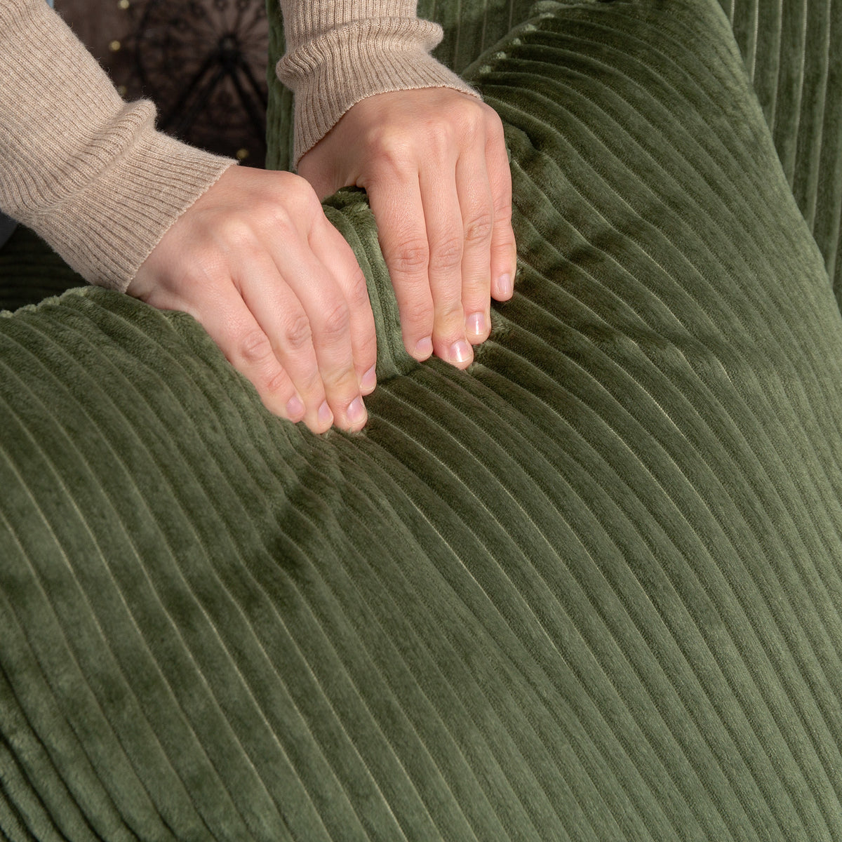 Canapé 3 places 212 cm avec 2 coussins à ressorts, tissu velours côtelé, pour salon, chambre, bureau à domicile, vert-9