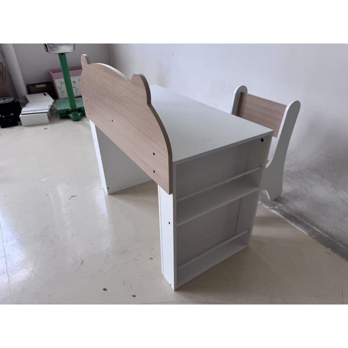Bureau et Chaise pour Enfant 2 Pièces, Ensemble Table d'Activité avec Bibliothèque pour Dessin, Lecture et Jeux, Blanc-2