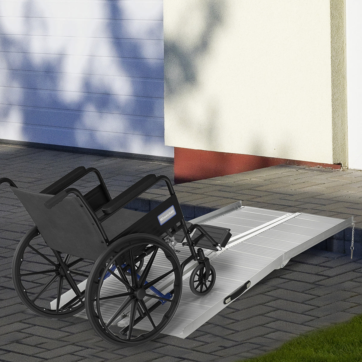 Rampe de fauteuil roulant rampe de chargement rampe d'accès antidérapante pliable avec bordures dim. 183L x 72l cm alu-1