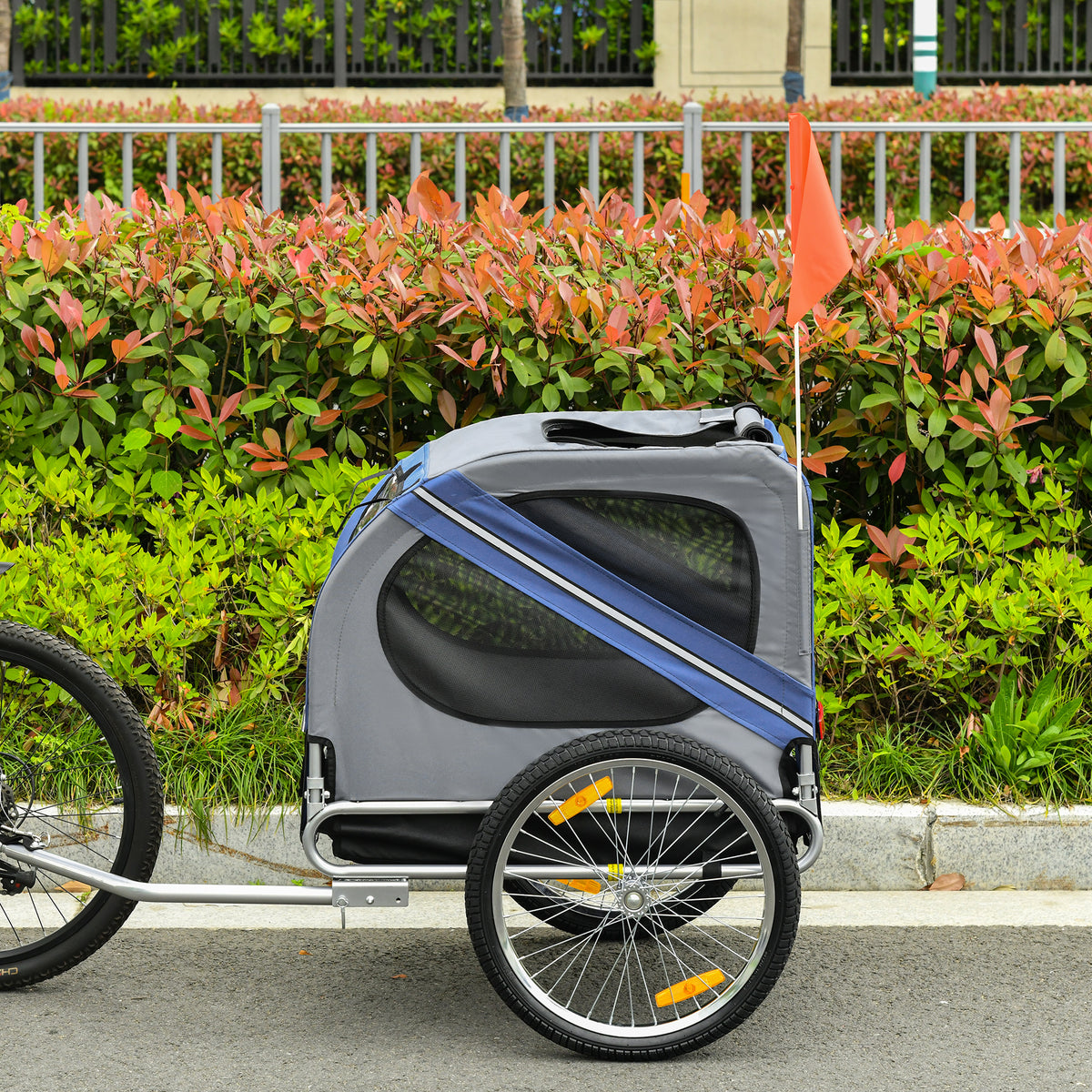 Remorque vélo pour chien animaux 8 réflecteurs drapeau barre attelage inclus acier polyester imperméable max. 30 Kg 130L x 73l x 90H cm bleu-7