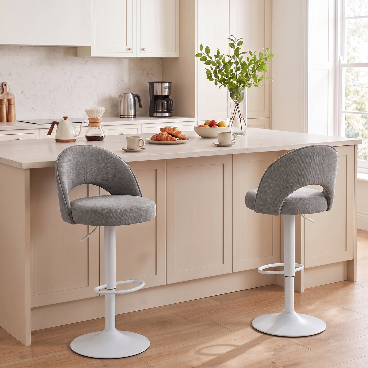 Lot de 2 Tabourets de Bar, Chaises de Bar Réglables en Hauteur, Assise Rembourrée en Chenille, Pivotant 360°, Gris-1
