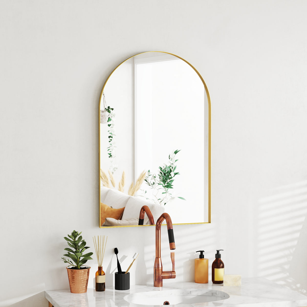 Miroir mural arqué miroir de salle de bain avec cadre en alliage d'aluminium pour chambre salon entrée 60 × 90 cm or-7