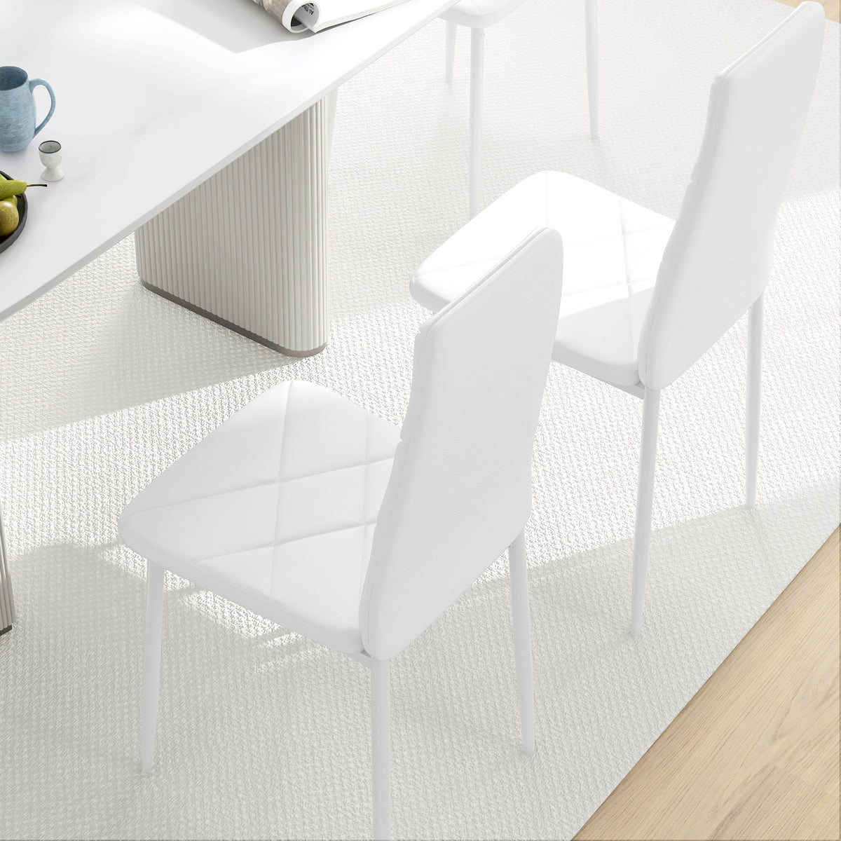 Lot de 2 chaises de salle à manger avec dossier haut, revêtement synthétique et pieds en acier, blanc-7